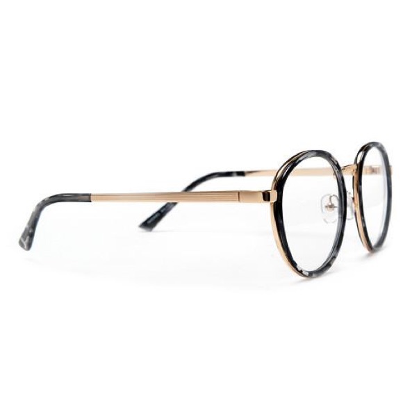 Modern Sophisticated Clear lens glasses - Picture 4 of 8